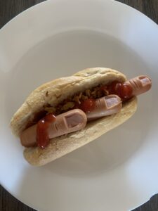 Hot dog pour Halloween avec doigts