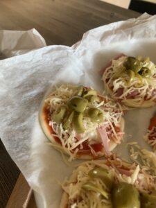 Mini pizza en forme d'arraignée